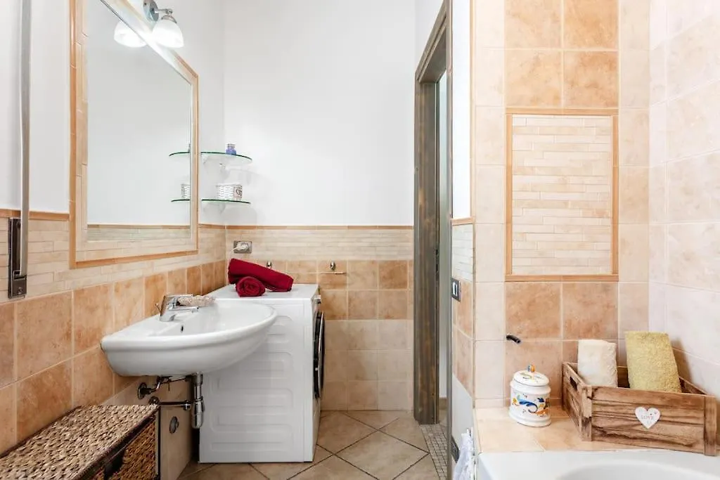 Naab Haus - Guest House Olbia - 0*,  איטליה